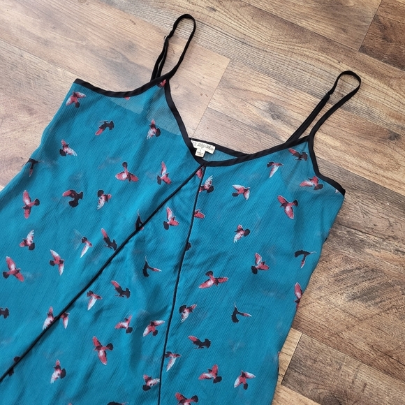 Lily White Flowy Sheer Blue & Black Bird Tank Top Size Large - Picture 3 of 8